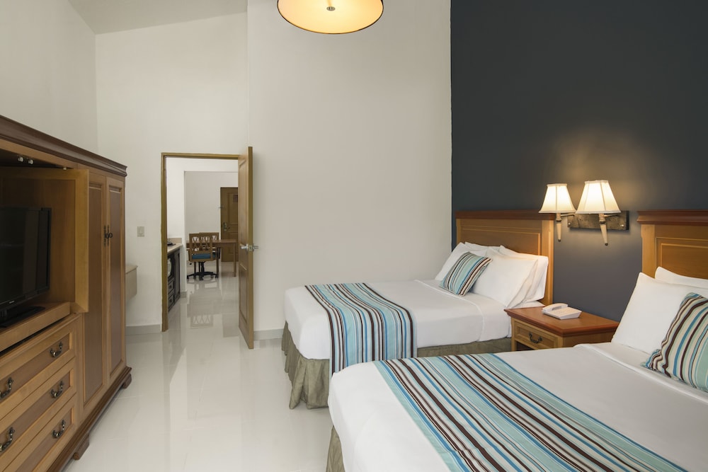 Standard Suite - Photo 6