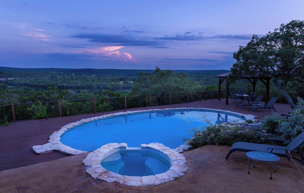 House, Multiple Beds, Pool Access, Valley View (Valley View) photo 2