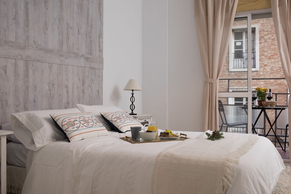 Gran Apartamento, 4 habitaciones, Balcón, Vista a la ciudad