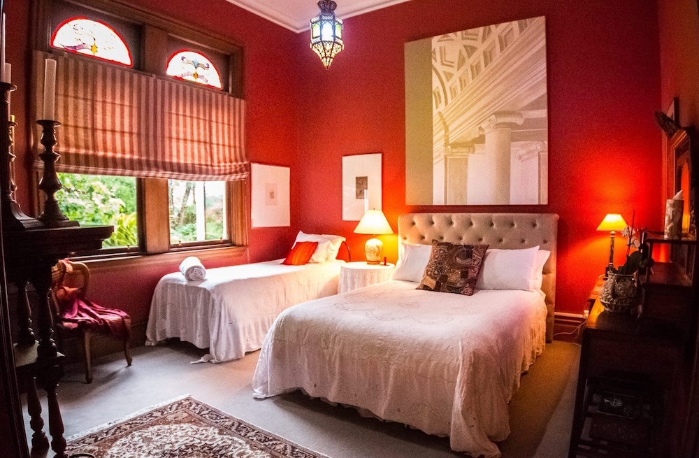 Standard Suite, 1 Bedroom, Non Smoking (Red Room) photo 1