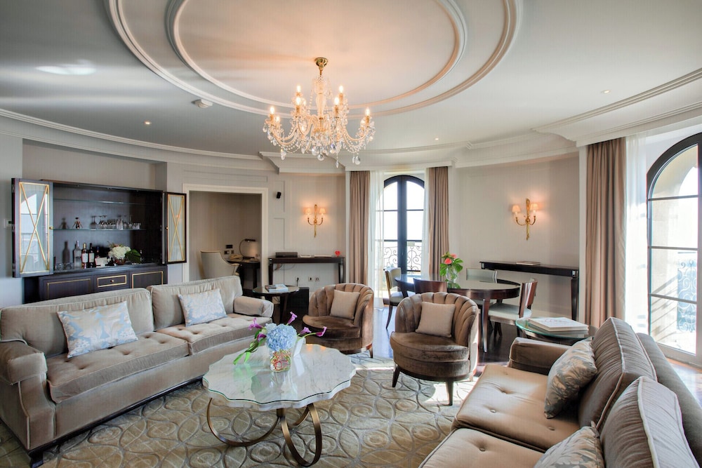 Suite, 2 Bedrooms, Non Smoking (Panoramic) - Photo 7
