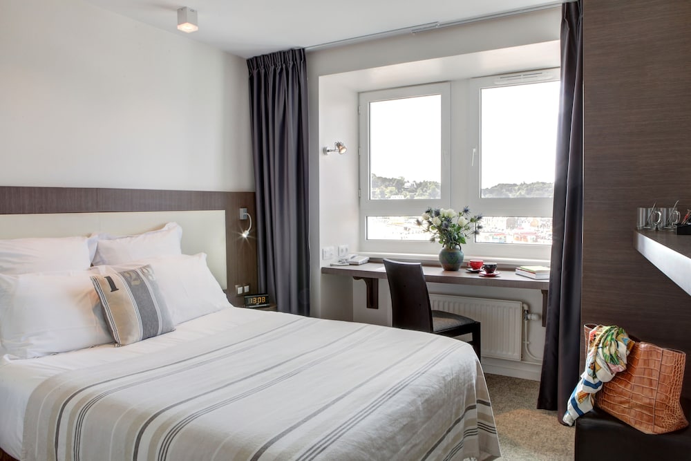 Superior Room, Harbor View - Photo 1