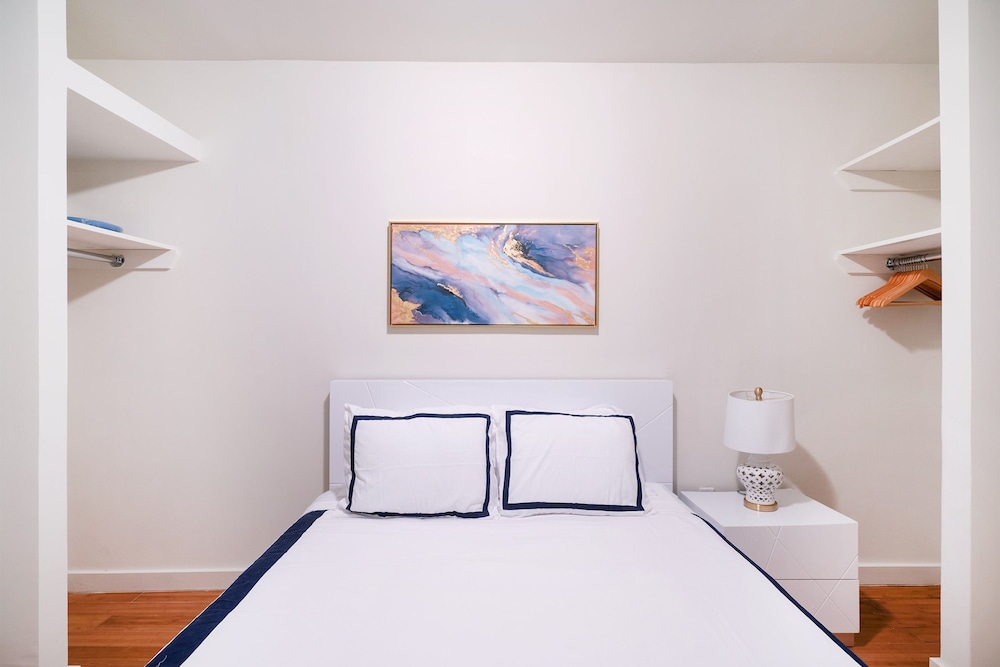 Apartment photo 2
