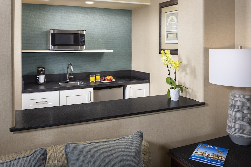 Suite, 1 King Bed with Sofa bed, Bay View (Marina Suite King 2nd Floor)