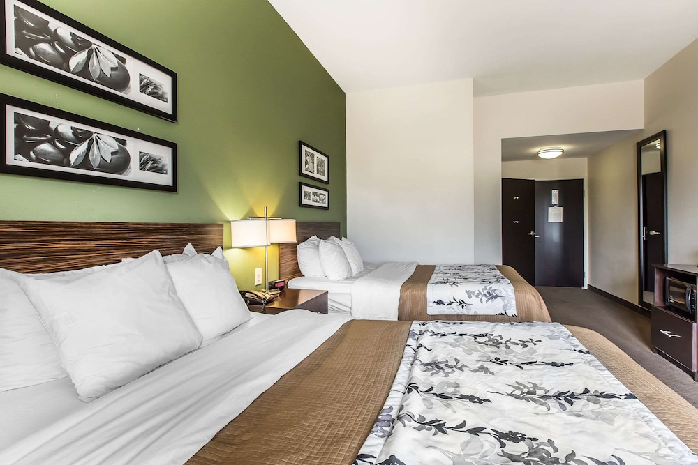 Standard Room, 2 Queen Beds - Photo 2