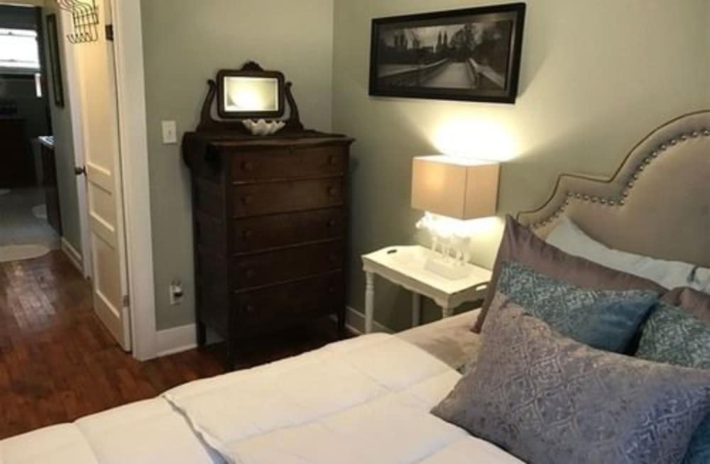Vineyard Mansion B&B - Carriage House