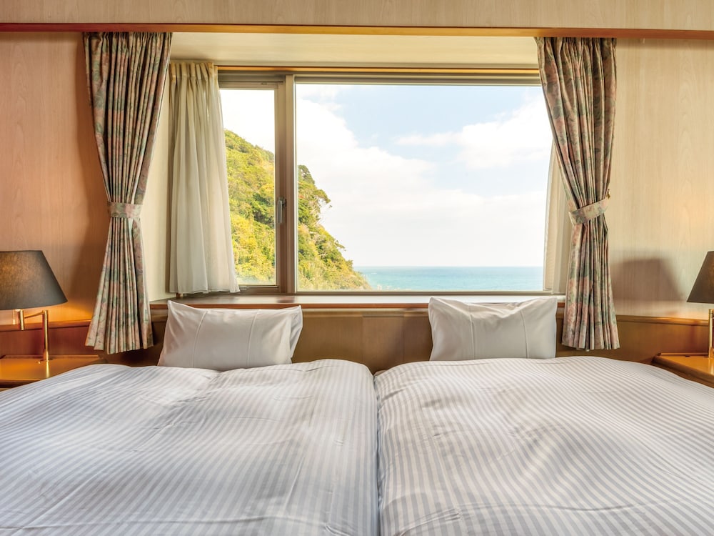 Deluxe Suite - Photo 5