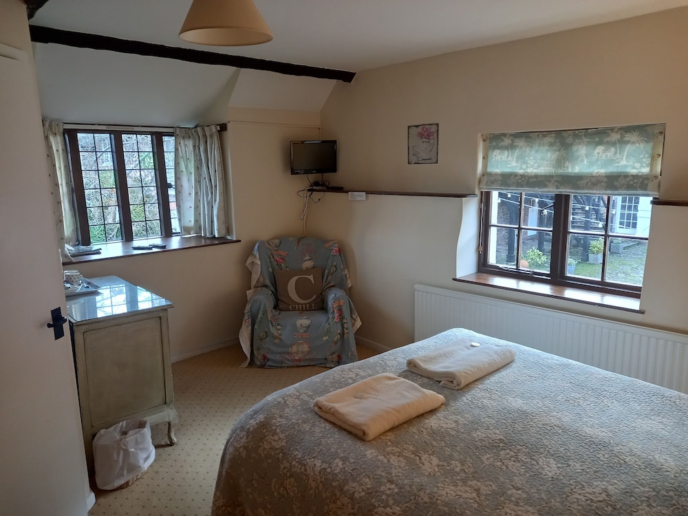 Superior Double Room, Private Bathroom - Photo 6