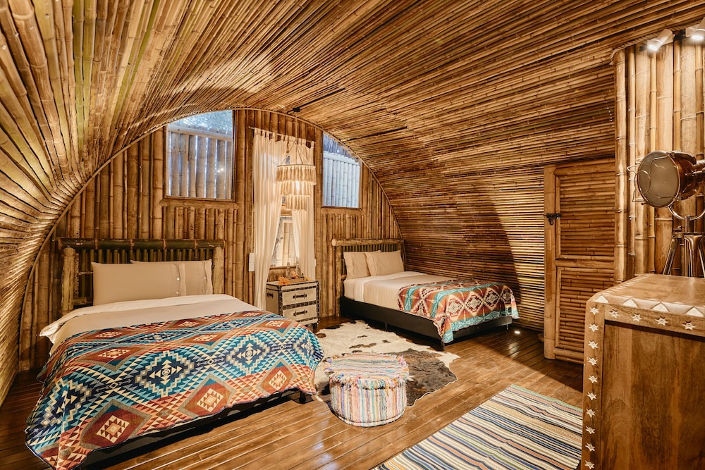 Bamboo Palace Supreme - Photo 1