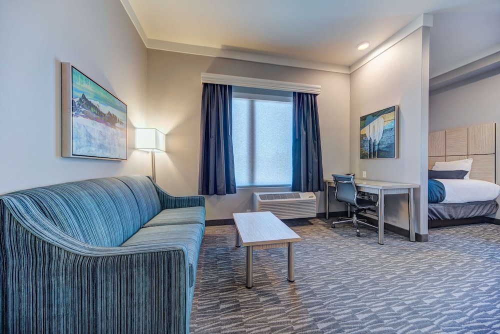 Suite, Multiple Beds, Accessible, Mountain View photo 2