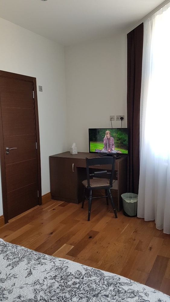 Deluxe Triple Room, Multiple Beds photo 3