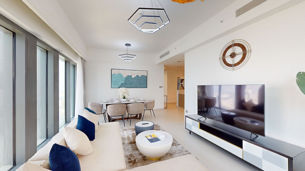 Apartment, 3 Bedrooms, Pool Access photo 3