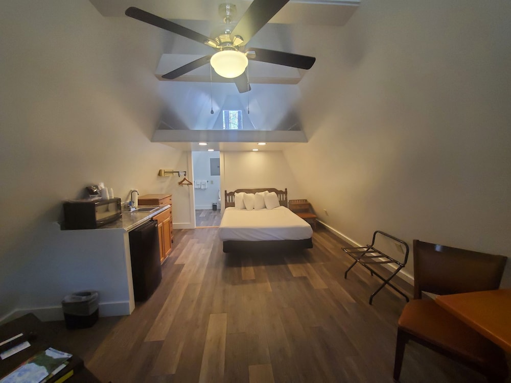 Basic Cabin photo 3