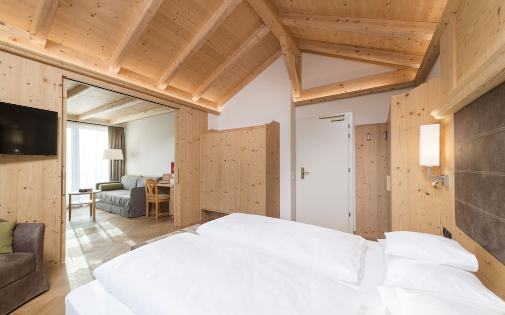 Panoramic Suite, 1 Bedroom, Mountainside photo 2