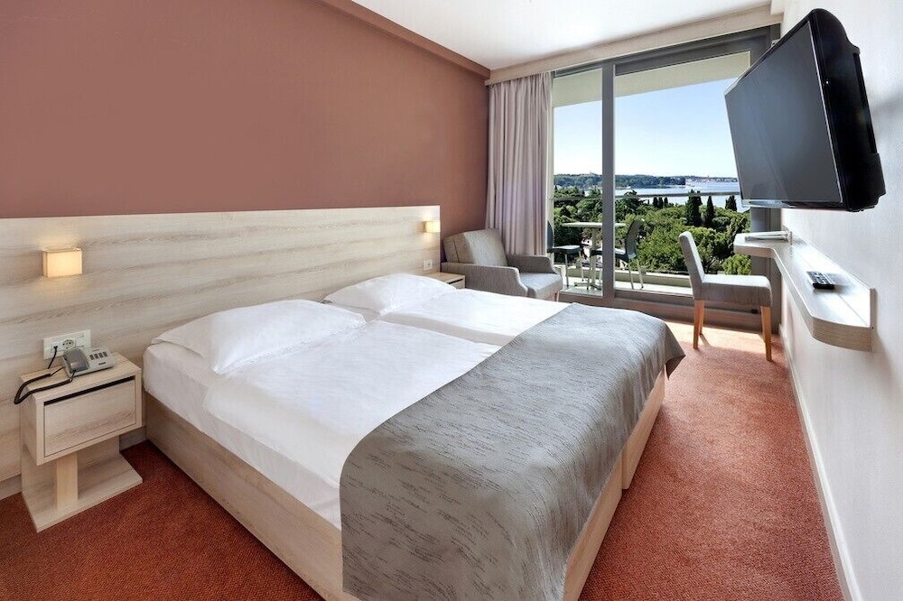 Superior Room With Balcony, Sea View- Extra Bed