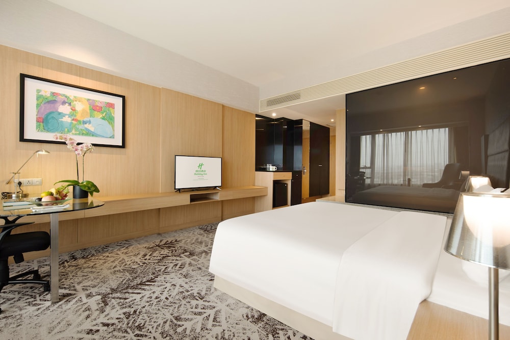 Premium Room, 1 King Bed, Club Lounge Access photo 1