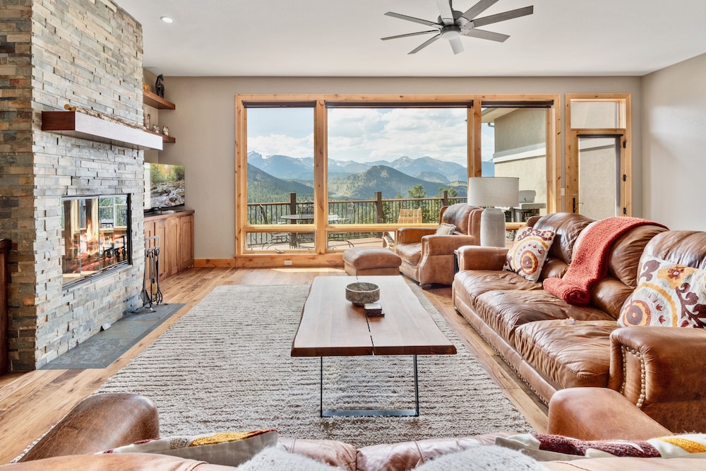 Condo, 3 Bedrooms