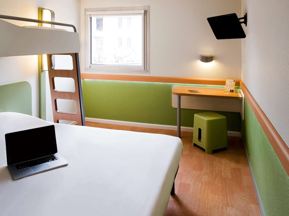Triple Room, Multiple Beds photo 3
