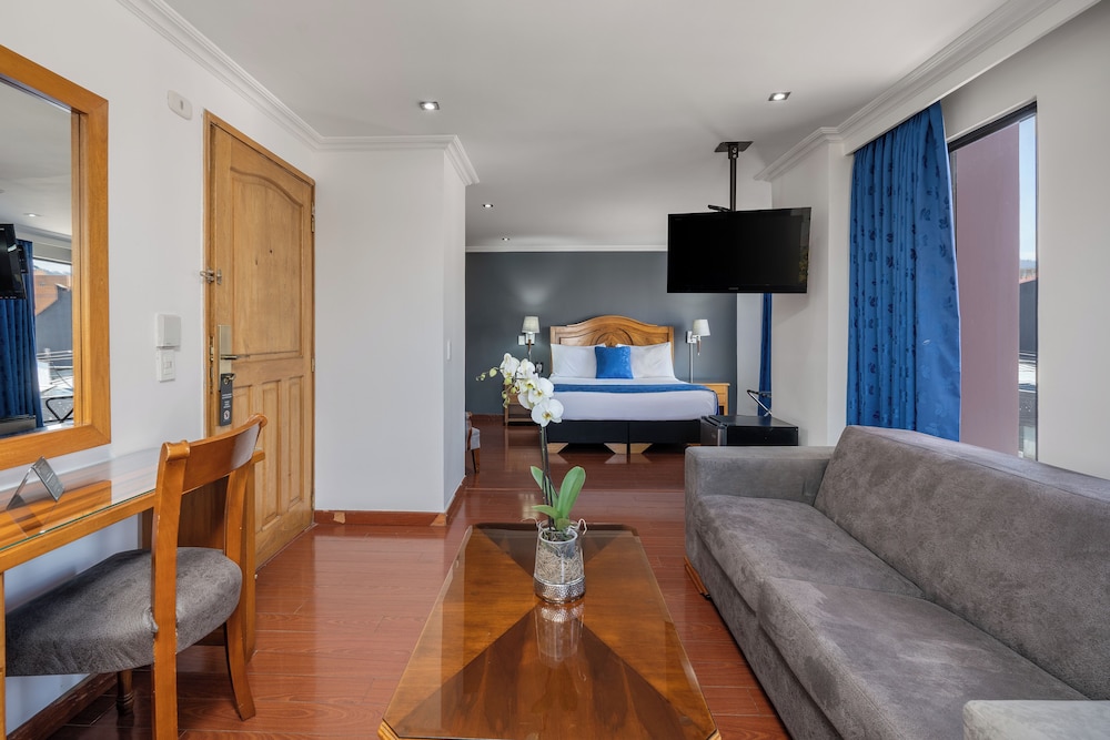 Junior Room, 1 Queen Bed - Photo 10