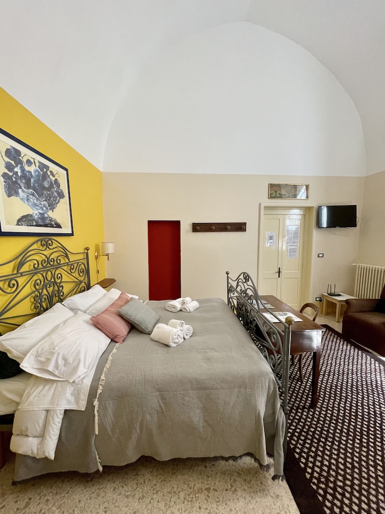 Classic Quadruple Room