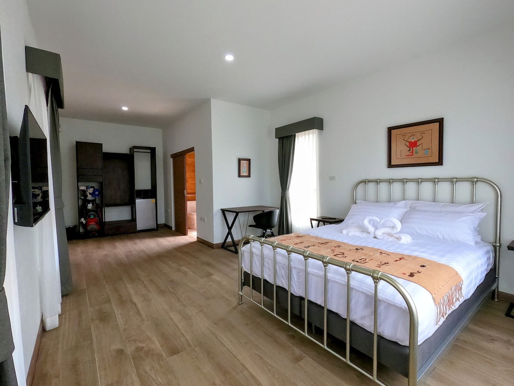 Premium Bungalow photo 2