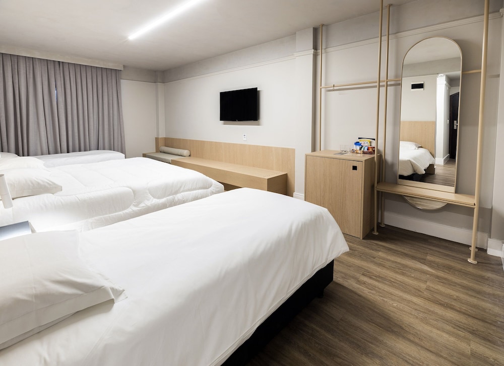 Deluxe Quadruple Room photo 2