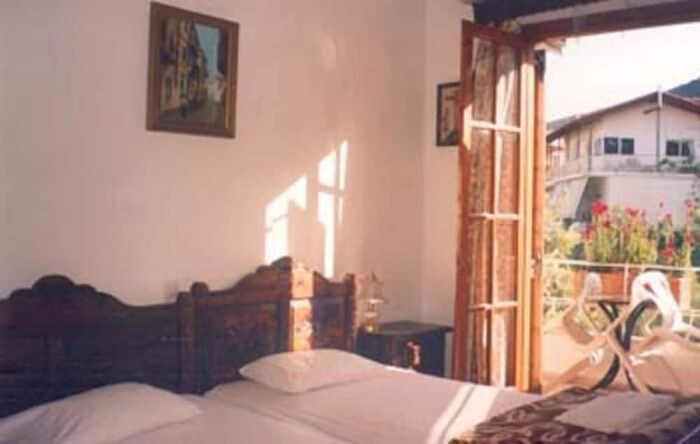 Standard Room photo 1