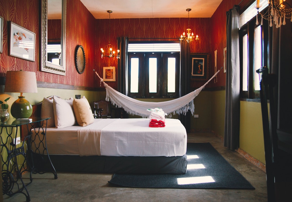 Premier Suite, 1 King Bed, Terrace, Garden View