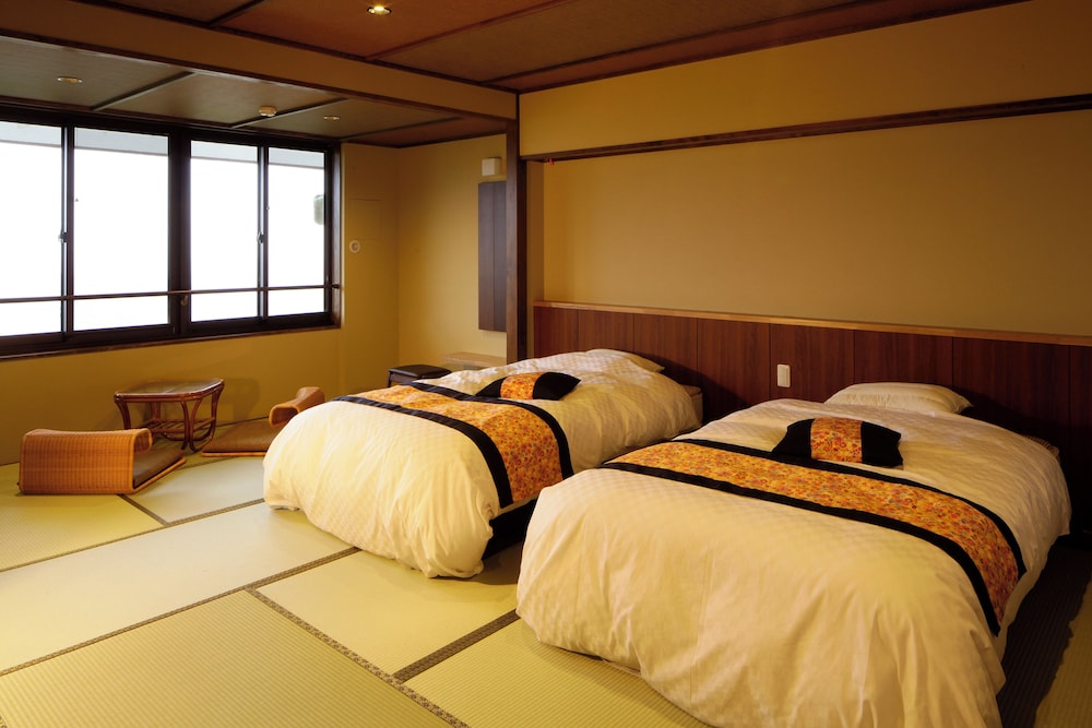 Junior Suite Japanese Western Style Room with View bathroom photo 3