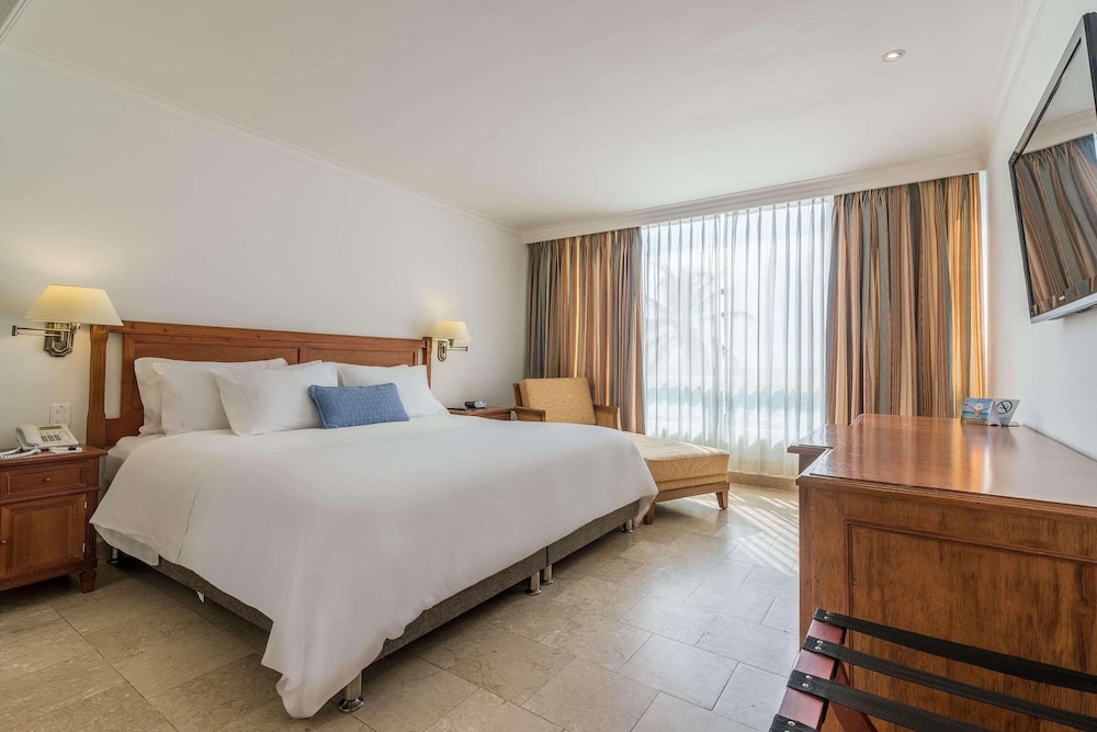 Suite, 1 Bedroom, Non Smoking, Ocean View - Photo 1