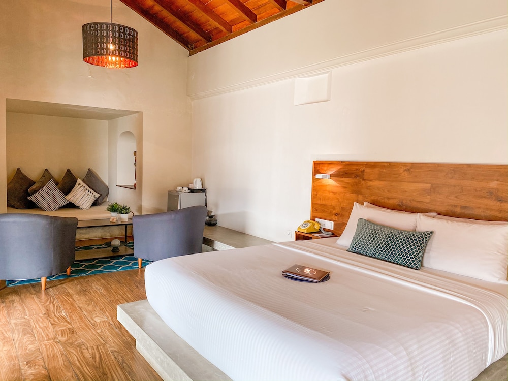Superior Double Room, Partial Ocean View, Oceanfront