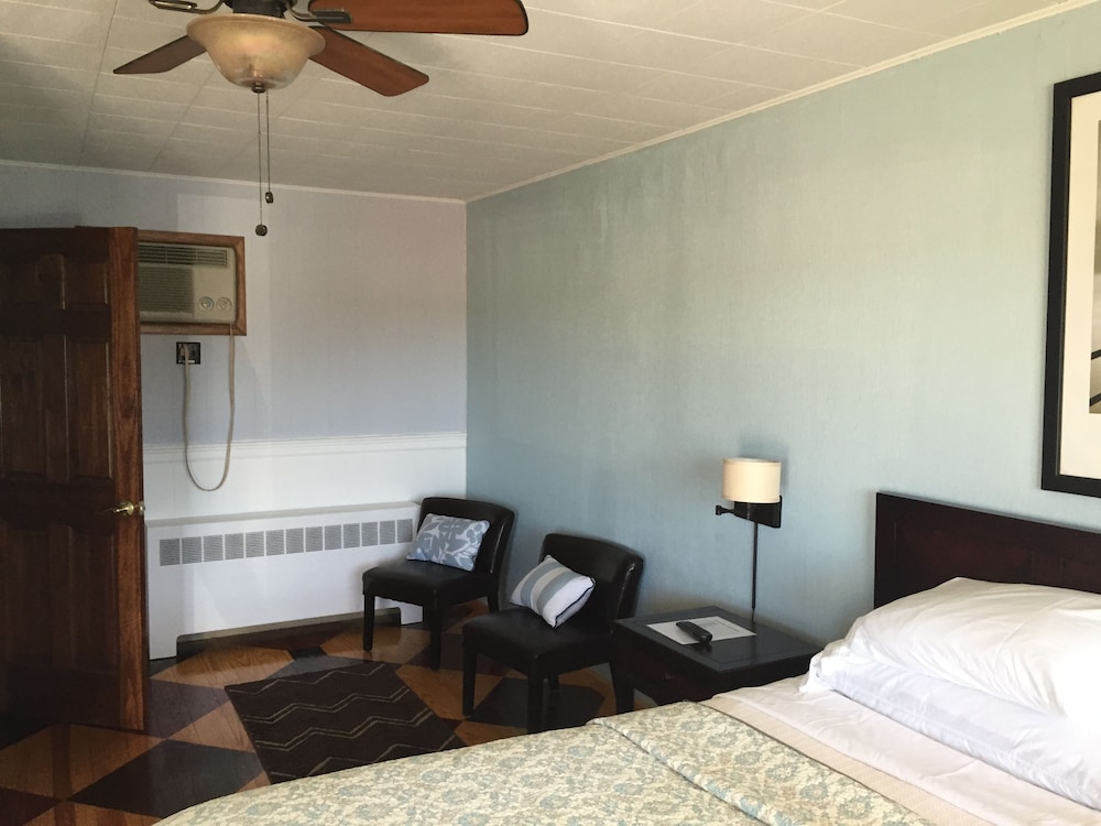 Classic Room, 1 King Bed