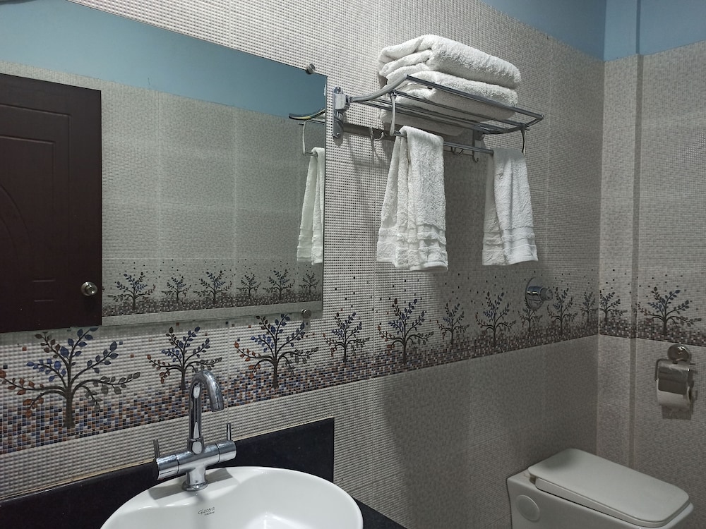 Superior Triple Room - Photo 8
