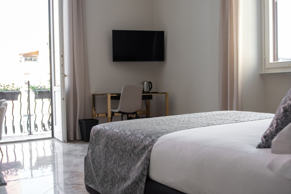 Junior Double Room, Balcony, City View