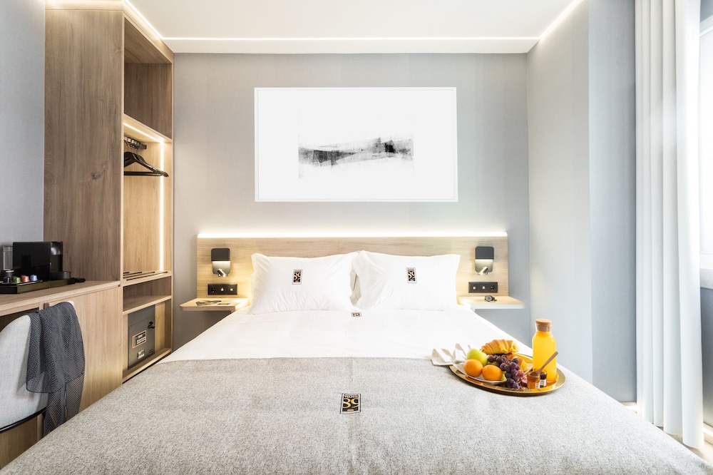 Suite (101) photo 1