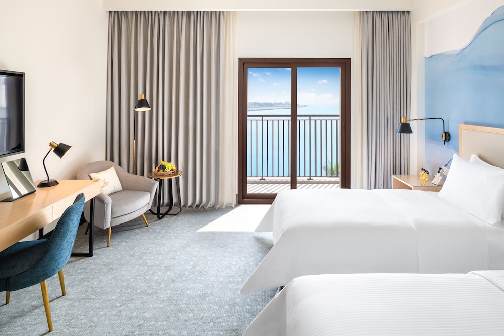 Deluxe Room, 2 Twin Beds, Sea View photo 3