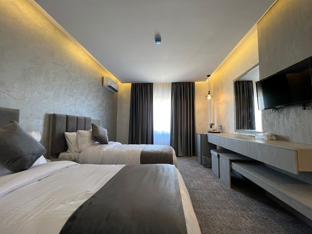 Basic Twin Room photo 2