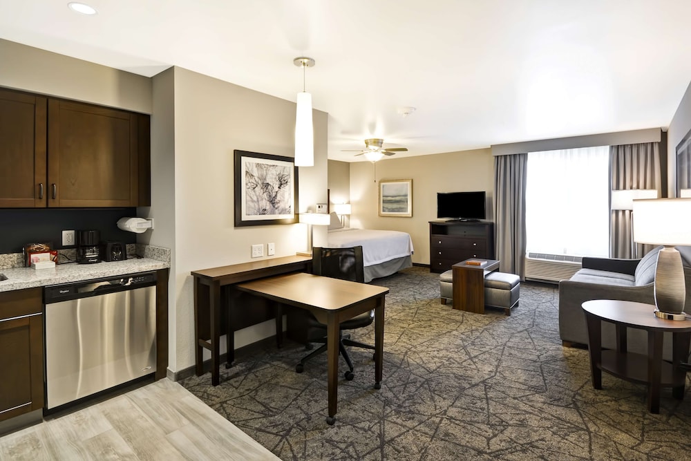 Suite, 2 Queen Beds, Accessible, Bathtub photo 3