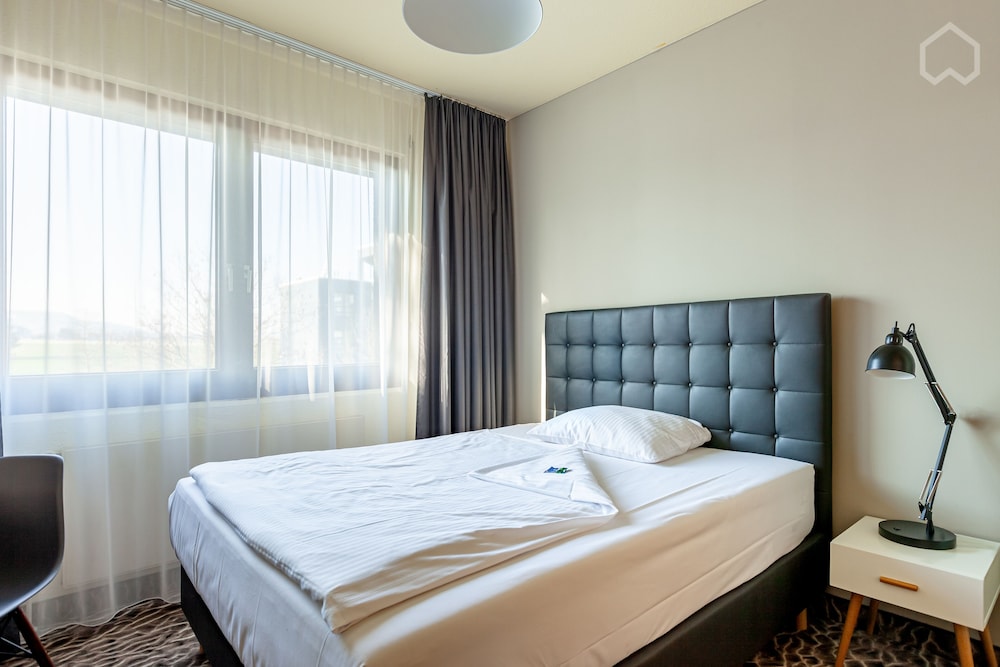 Standard Room With Queensize Bed (1,40 M Wide)
