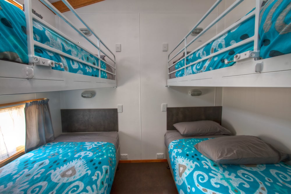 Deluxe Cabin, 2 Bedrooms, Kitchen photo 3