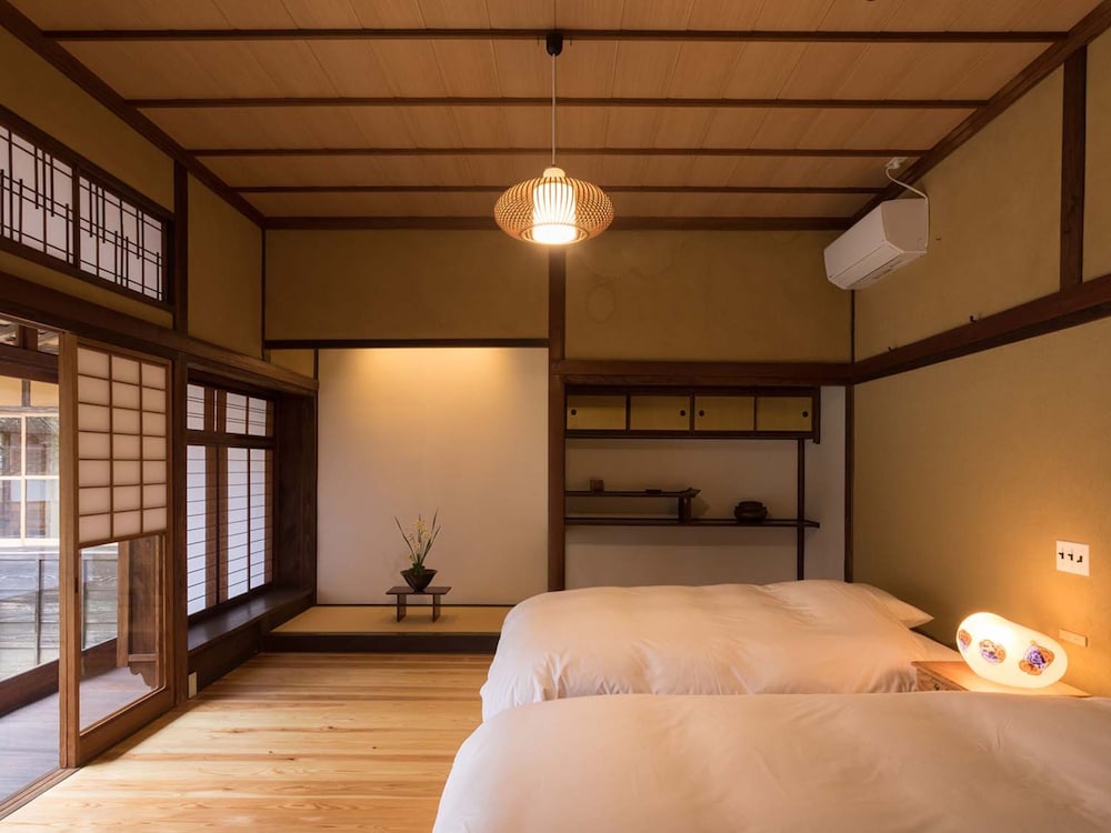 Room, 52sqm, Max. 5 people, 2 Semi-double beds + 3 Futons, Non Smoking photo 1