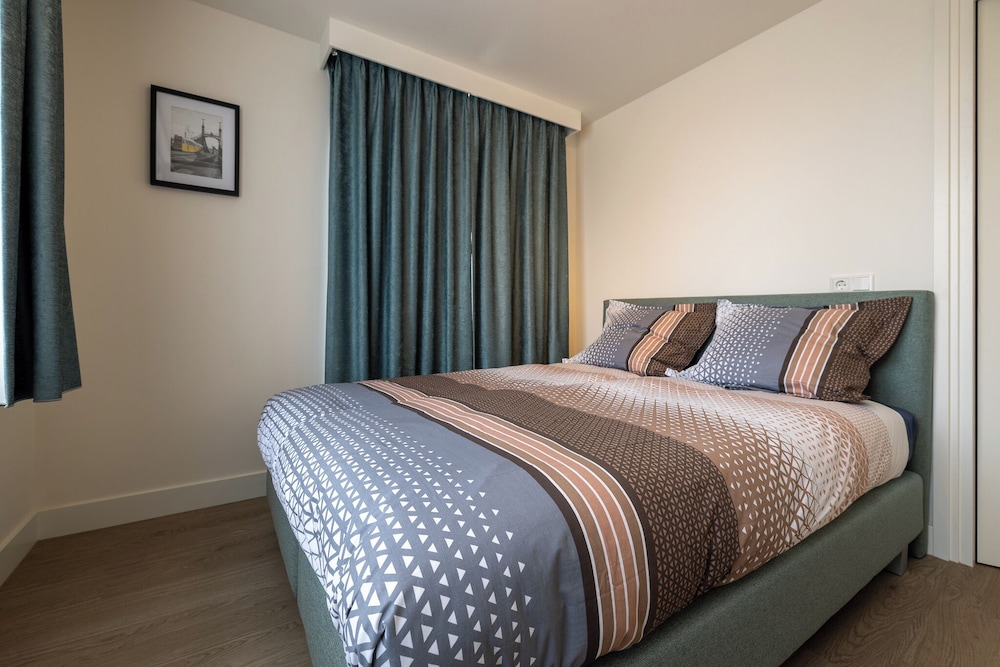 Deluxe Apartment, City View photo 2