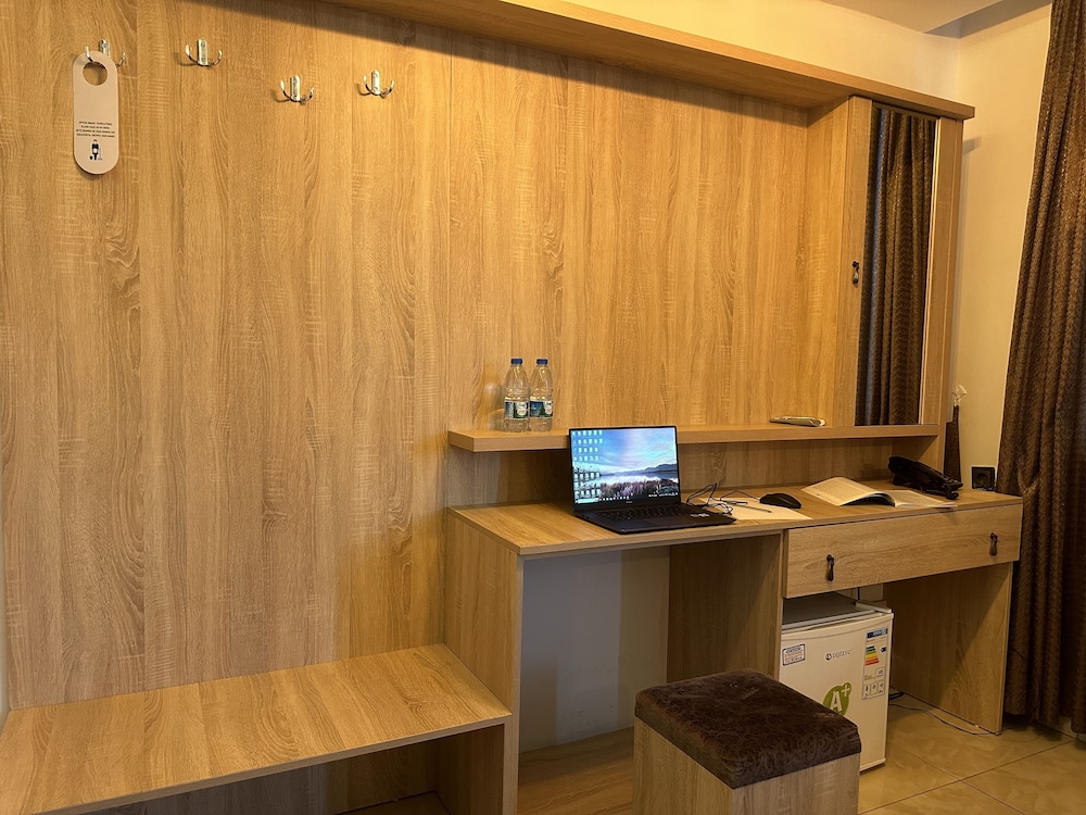 Standard Triple Room - Photo 5