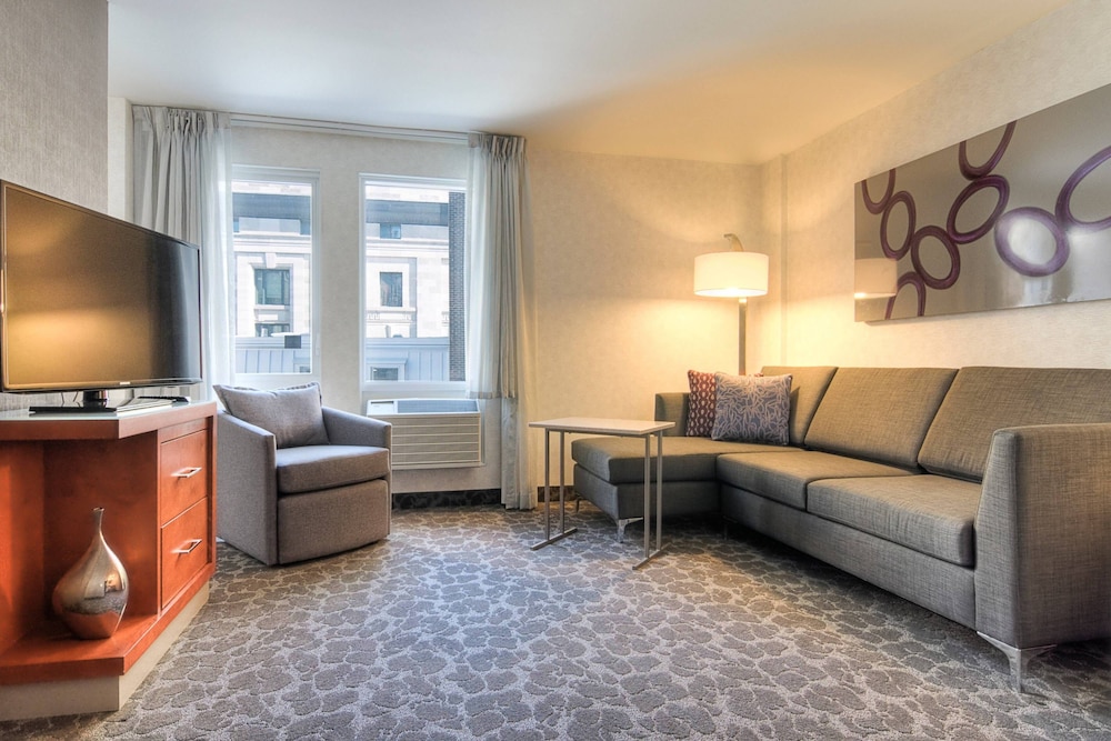 Superior Suite, 1 King Bed With Sofa Bed, Non Smoking, Terrace thumbnail 5