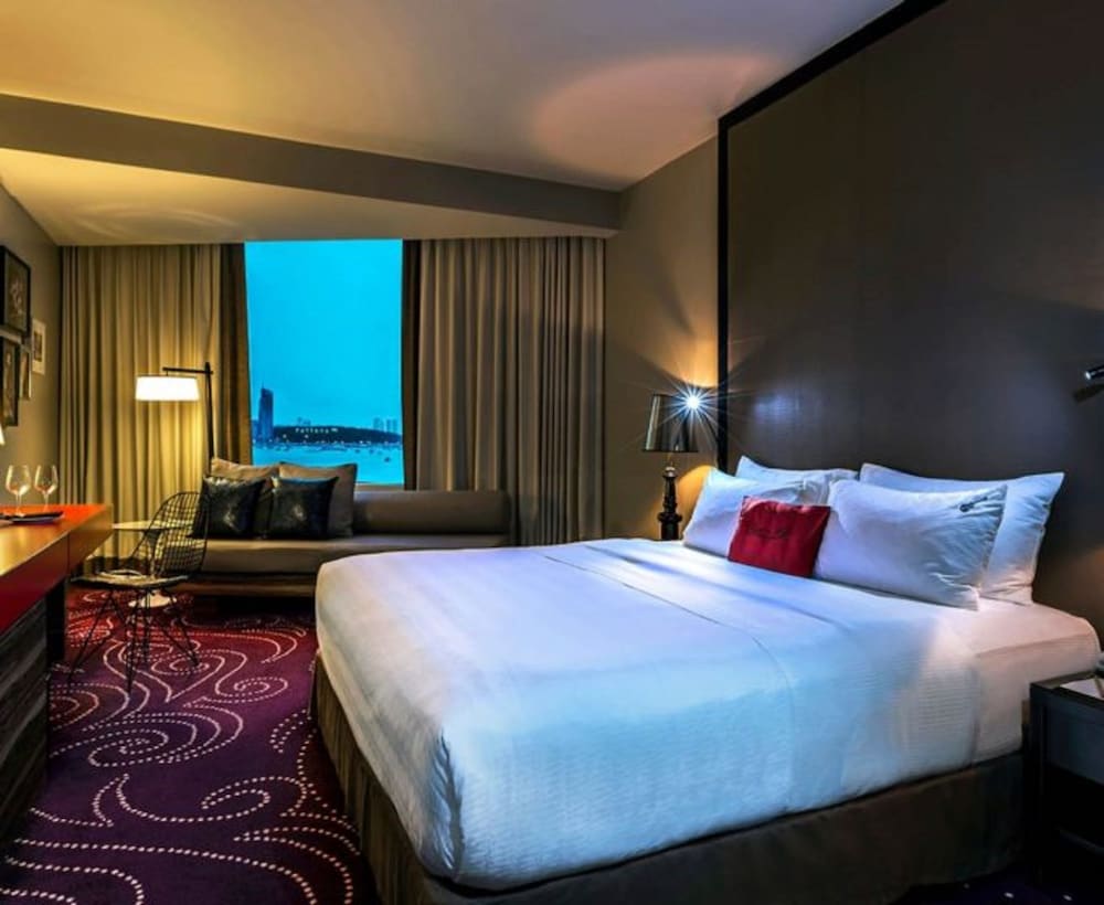 Deluxe Sea View