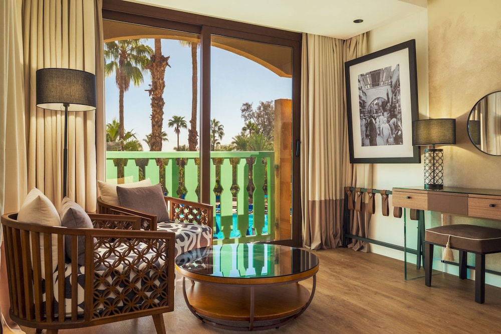 Premium Room, 1 King Bed