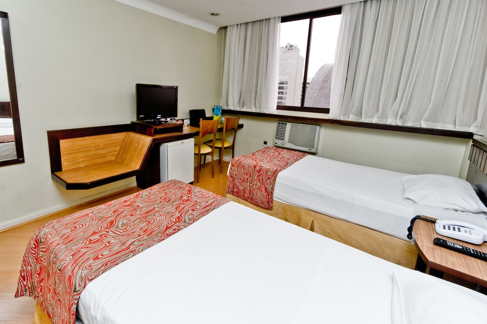 Standard Twin Room, 2 Twin Beds - Photo 6