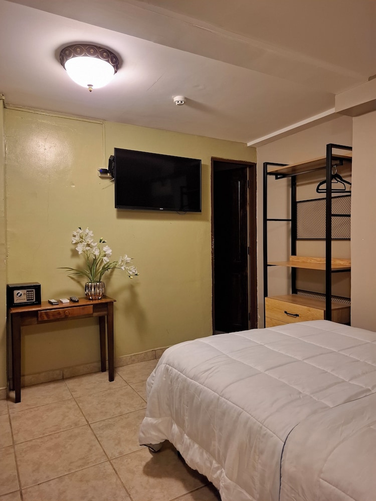 Family Triple Room, Multiple Beds photo 2