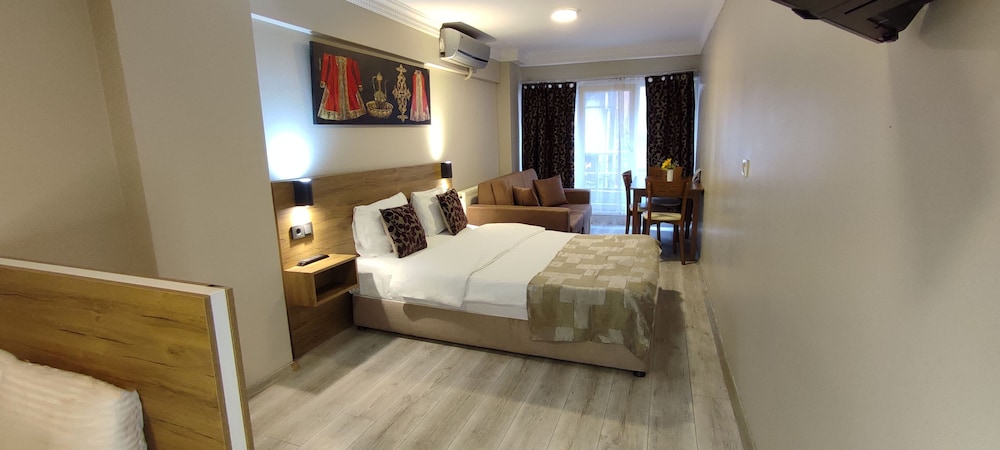 Superior Quadruple Room, Multiple Beds photo 1