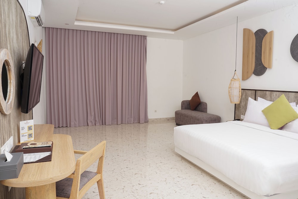 Premier Suite, Beachfront photo 2